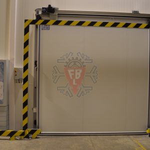 Vista exterior Porta Isotérmica Automática e Quadro Electrico - F. Brigido